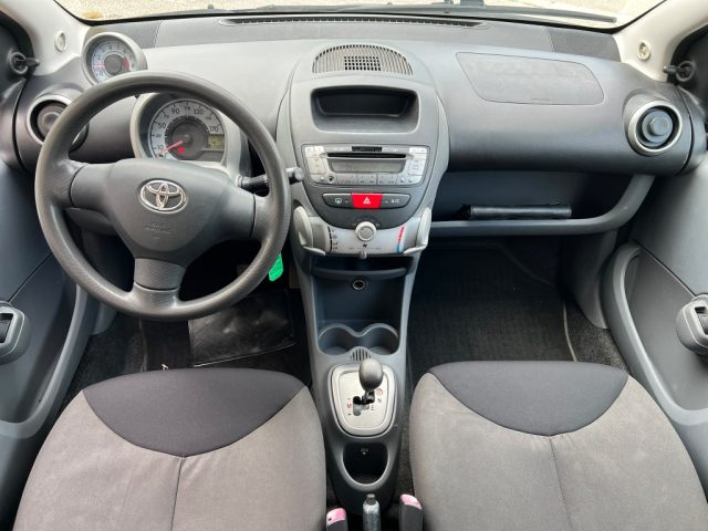 TOYOTA AYGO 1.0 12V 5 PORTE AUTO - foto 16