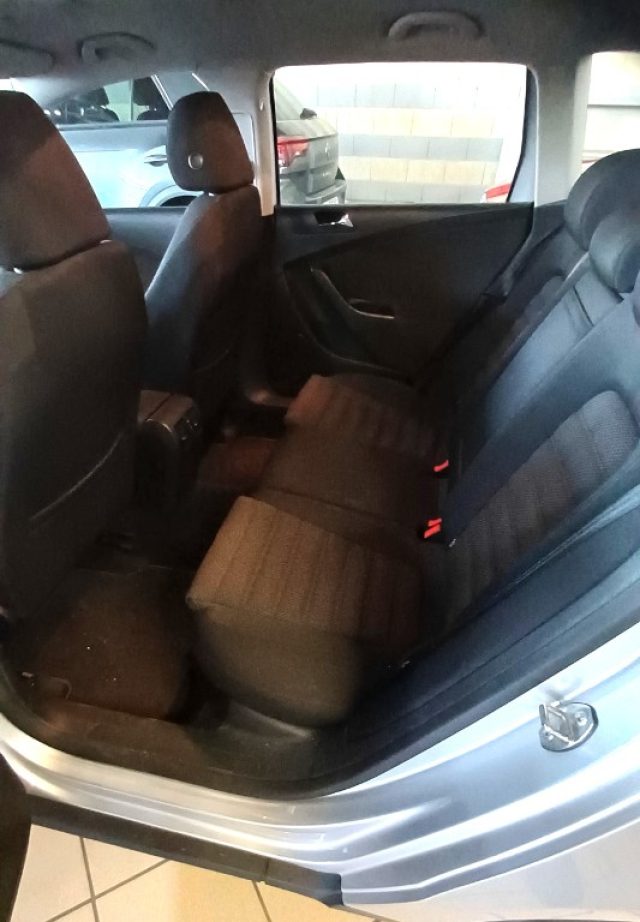 VOLKSWAGEN PASSAT 2.0 16V TDI 4MOT. VAR. - foto 9