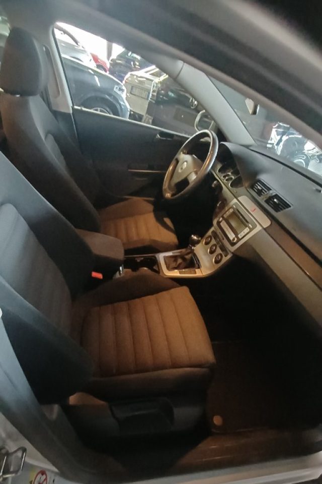 VOLKSWAGEN PASSAT 2.0 16V TDI 4MOT. VAR. - foto 14