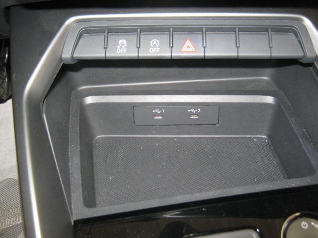 AUDI A3 SPB 30 G-TRON S TRONIC BUSINESS - foto 15