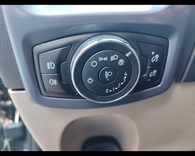 FORD TOURNEO CUSTOM 310 2.0 TDCI 130CV PC TITANIUM - foto 29