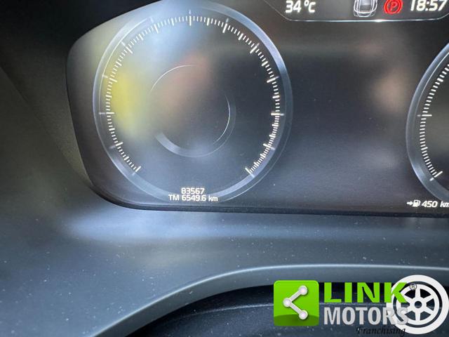 VOLVO XC60 B4 MHEV AWD GEARTRONIC R-DESIGN  - foto 10
