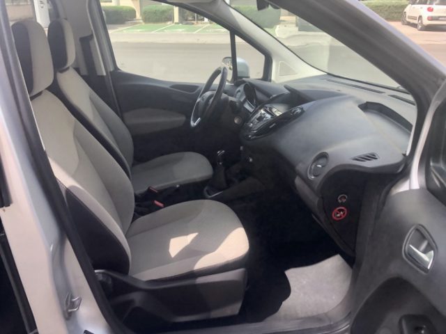 FORD TOURNEO COURIER 1.6 TDCI 95 CV TITANIUM - foto 10