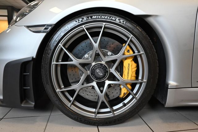 PORSCHE 718 SPYDER RS PDK WEISSACH SOLLEVATORE CARB - foto 11