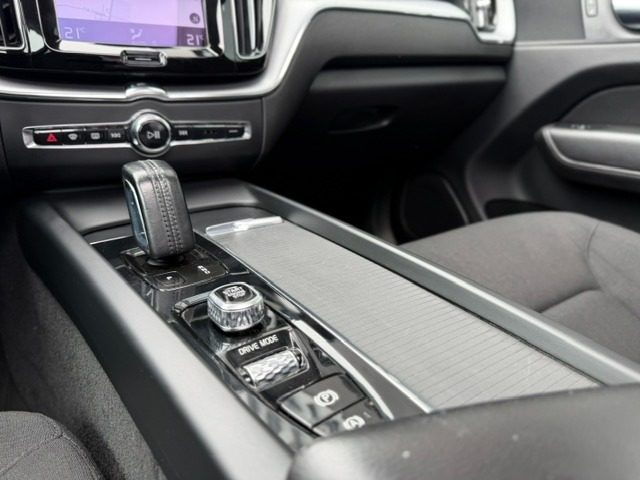 VOLVO XC60 B4 (D)GEARTRONIC MOMENTUM PRO/TE - foto 16