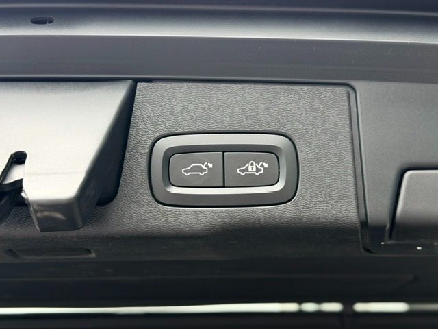 VOLVO XC60 B4 (D)GEARTRONIC MOMENTUM PRO/TE - foto 19