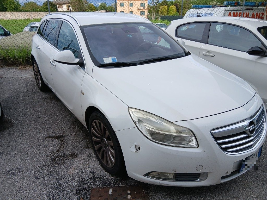 Immagine di OPEL Insignia 2.0 CDTI Sports Tourer del 05/2010 km 272576