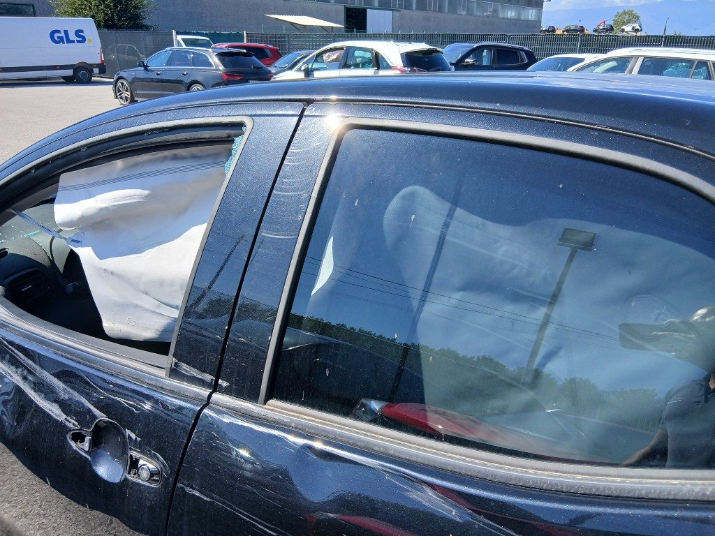 Immagine di TOYOTA Yaris 1.5 Hybrid 5 porte del 11/2025 km 1706