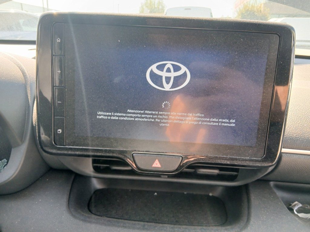Immagine di TOYOTA Yaris 1.5 Hybrid 5 porte del 11/2025 km 1706