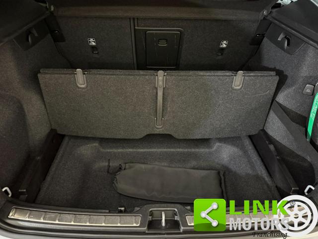 VOLVO XC40 D3 R-DESIGN MANUALE IVA FULL PEL - foto 28