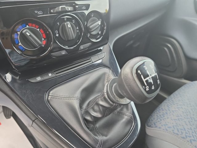 LANCIA YPSILON 1.2 GPL ECOCHIC ORO - foto 19