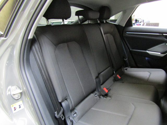 AUDI Q3 SPORTBACK SPB 35 2.0 TDI S-LINE  - foto 13