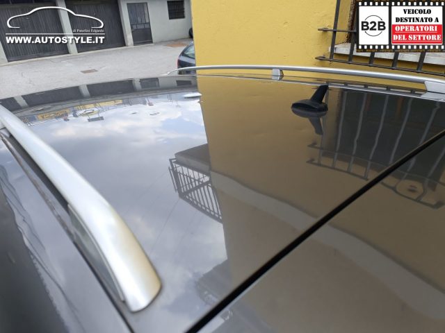 VOLKSWAGEN TOURAN 1.6 TDI DSG COMFORTLINE - foto 21