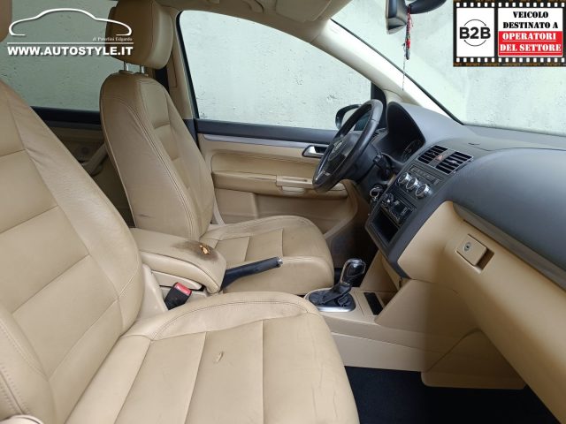 VOLKSWAGEN TOURAN 1.6 TDI DSG COMFORTLINE - foto 13