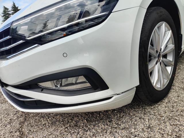 VOLKSWAGEN PASSAT VARIANT 2020 CC 2.0 AUT 150 CV ADAS - foto 29