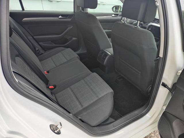 VOLKSWAGEN PASSAT VARIANT 2020 CC 2.0 AUT 150 CV ADAS - foto 26