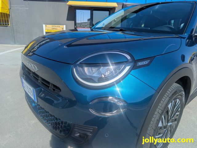 FIAT 600 HYBRID 110 CV DCT MHEV - foto 8