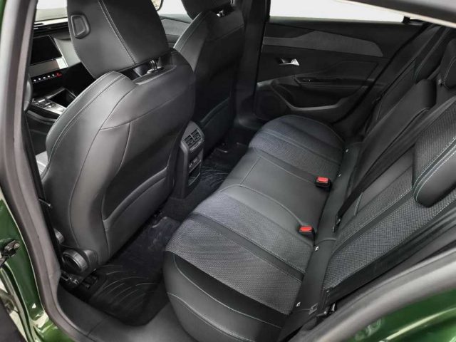 PEUGEOT 308 3ª SERIE -  PLUG-IN HYBRID 180 E - foto 12