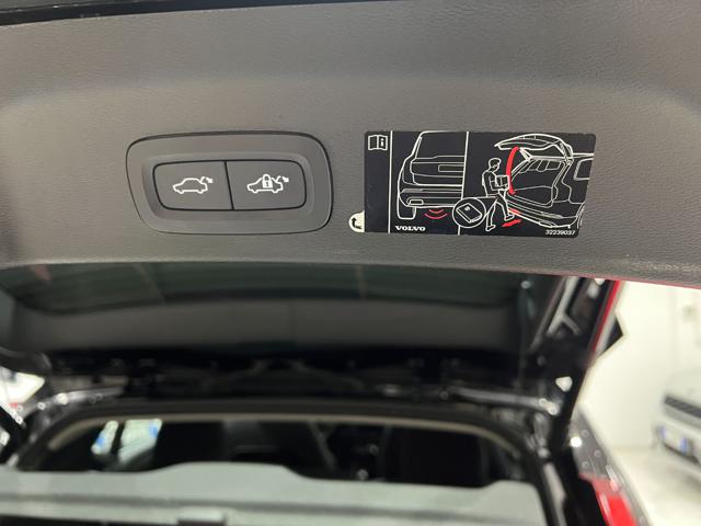 VOLVO XC40 T4 RECHARGE PLUG-IN HYBRID INSCR - foto 6