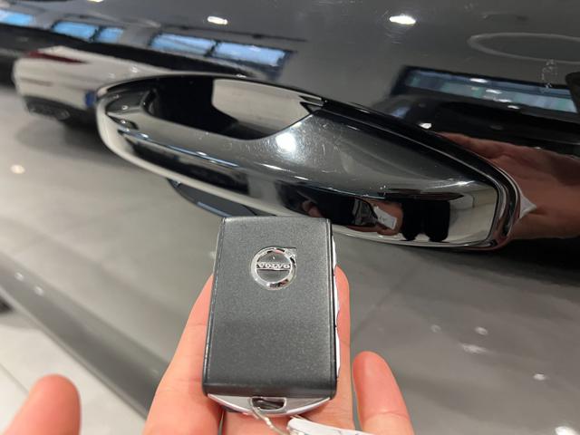 VOLVO XC40 T4 RECHARGE PLUG-IN HYBRID INSCR - foto 18