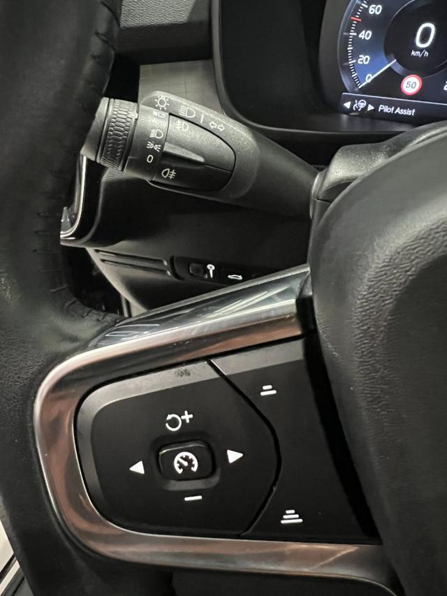 VOLVO XC40 T4 RECHARGE PLUG-IN HYBRID INSCR - foto 12
