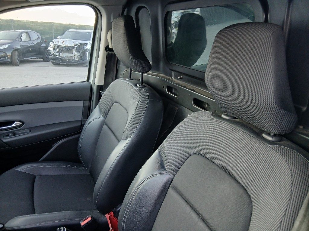 Immagine di RENAULT Express 1.4 Blue dCi 75 Van del 02/2022 km 161875