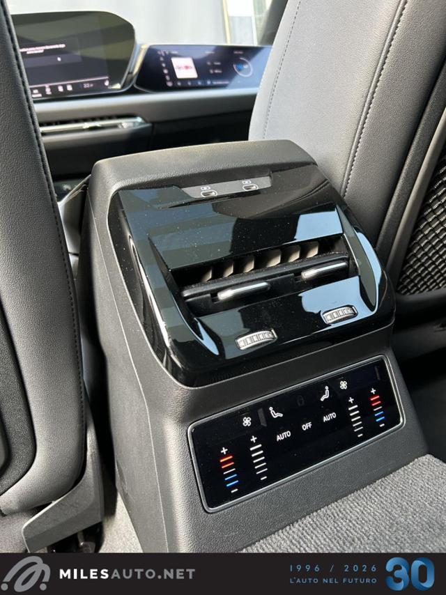AUDI A6 AVANT 40 TDI 2XSLINE PANO MATRIX - foto 12