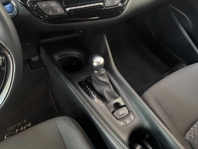 TOYOTA C-HR 1.8 HYBRID E-CVT BUSINESS - foto 11