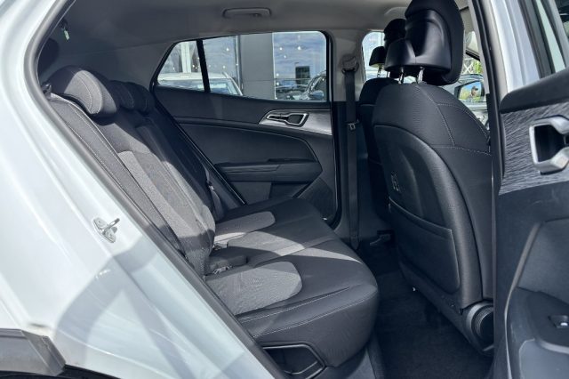 KIA SPORTAGE 1.6 CRDI MHEV STYLE - foto 10