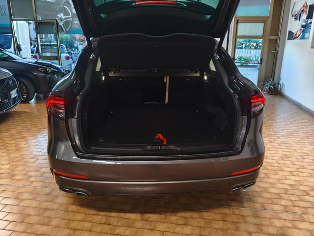 MASERATI LEVANTE 2022 HYBRID 4X4 DA 330 CV TETTO  - foto 10