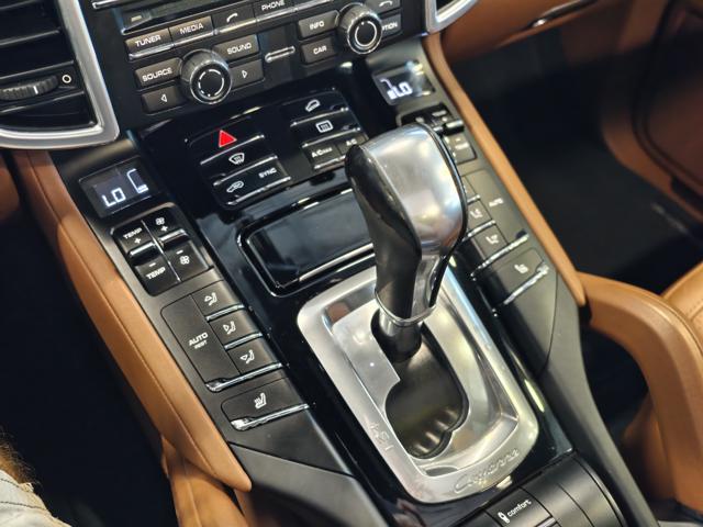 PORSCHE CAYENNE 3.0 DIESEL PLATINUM EDITION TETT - foto 11