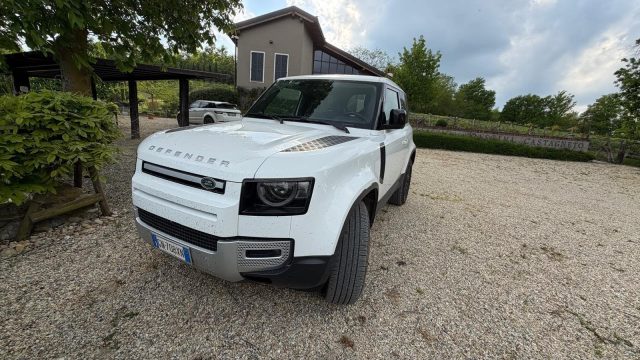 LAND ROVER Defender Bianco pastello