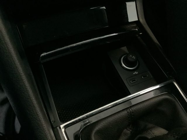 SKODA KAROQ 1.5 TSI ACT EXECUTIVE - foto 25