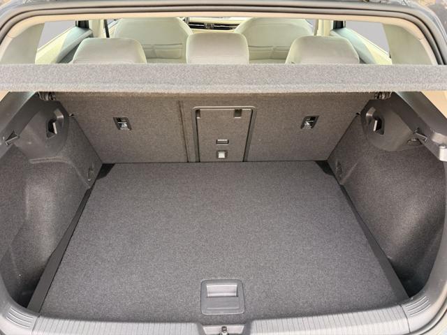 VOLKSWAGEN GOLF 2.0 TDI DSG SCR LIFE - foto 16
