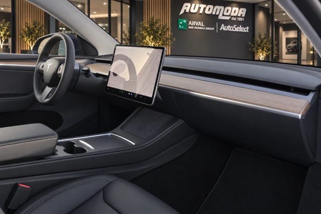 TESLA MODEL Y 50KWD RWD KM0 - foto 8
