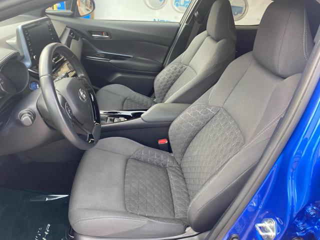 TOYOTA C-HR - foto: 14