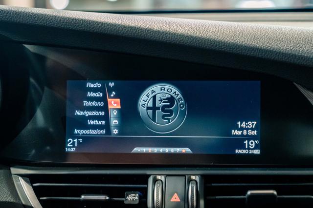 ALFA ROMEO GIULIA 2.0 TURBO 280 CV AT8 AWD Q4 VELO - foto 47