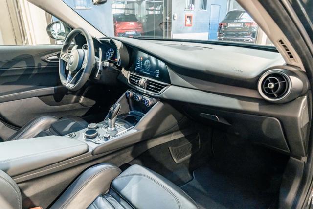 ALFA ROMEO GIULIA 2.0 TURBO 280 CV AT8 AWD Q4 VELO - foto 30