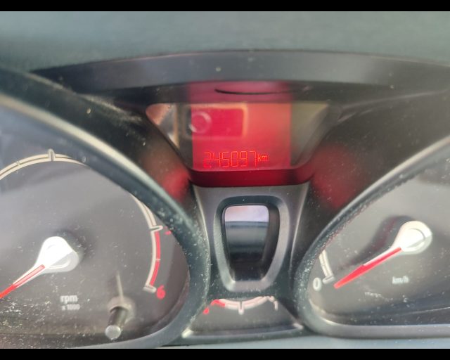 FORD FIESTA + 1.4 TDCI 68CV 3 PORTE - foto 15