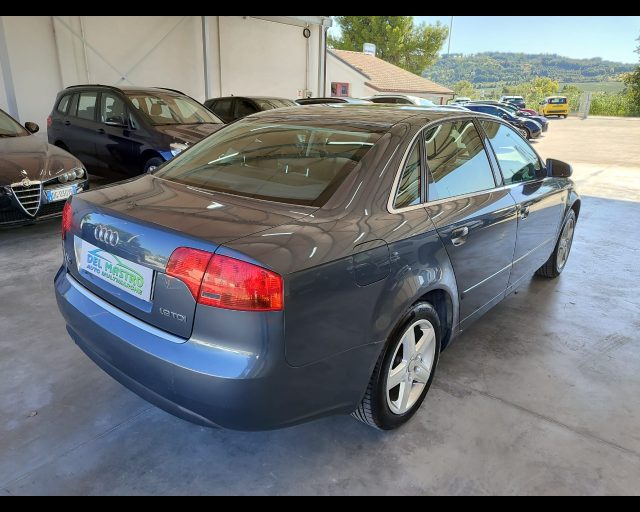 AUDI A4 1.9 TDI - foto 7