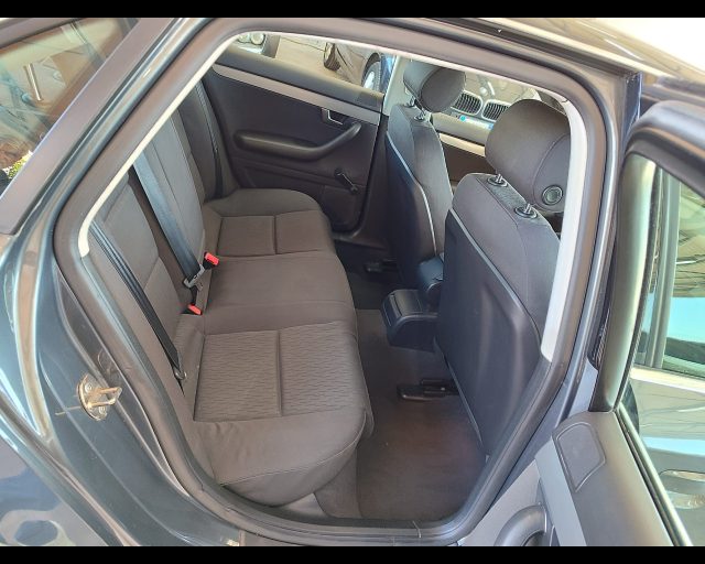 AUDI A4 1.9 TDI - foto 13