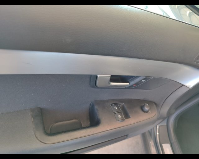 AUDI A4 1.9 TDI - foto 14