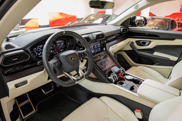 LAMBORGHINI URUS AD PERSONAM|TETTO|BANG&OLUFSEN|2 - foto 9