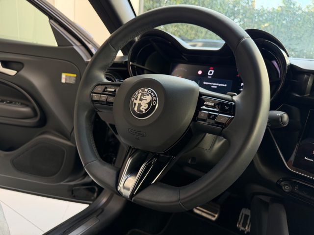 ALFA ROMEO JUNIOR 1.2 136 CV HYBRID EDCT6 SPECIALE - foto 31