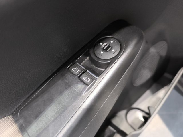 FORD TOURNEO CONNECT 1.5 ECOBLUE 100CV TITANIUM - foto 8