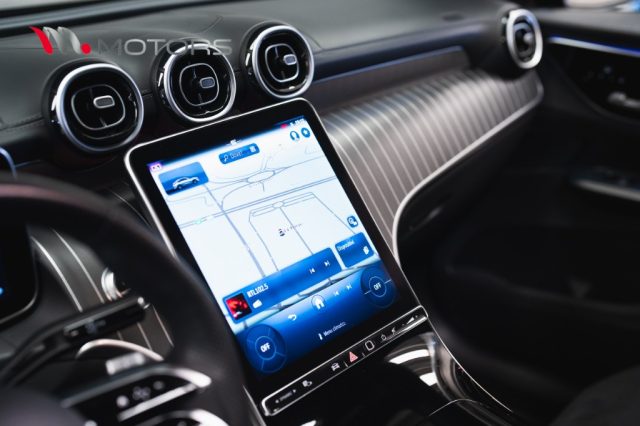 MERCEDES-BENZ GLC 220 D COUPE AMG PREMIUM PLUS 4MATIC - foto 17