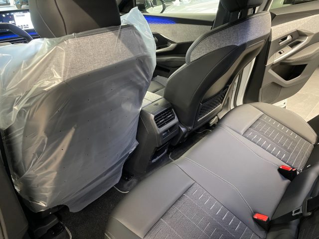 PEUGEOT 3008 1.2 HYBRID 145 E-DCS6 GT KM0 MY2 - foto 19