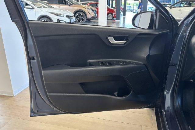 KIA STONIC 1.2 DPI ECO GPL URBAN - foto 12