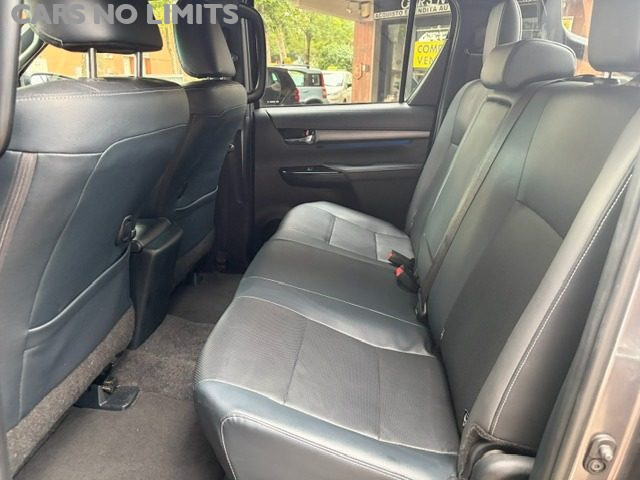 TOYOTA HILUX 2.8 D-4D A/T 4WD 4 PORTE DOUBLE  - foto 12
