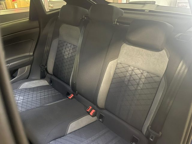 VOLKSWAGEN TAIGO 1.0 TSI DSG R-LINE 18" MATRIX C/ - foto 9